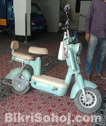 JUMAN ELECTRIC SCOOTER